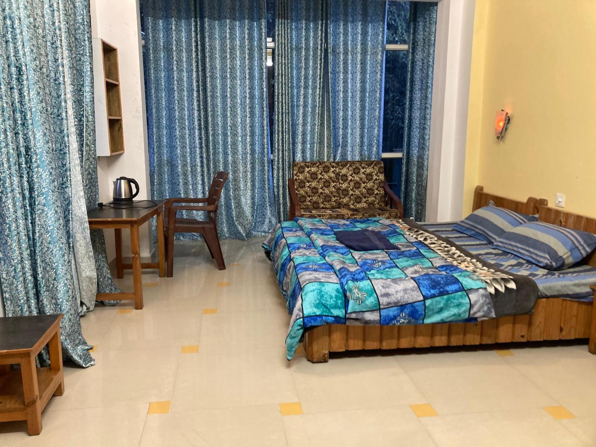 Oasis Guest House Bhagsu D'Shala Дармсала Екстер'єр фото