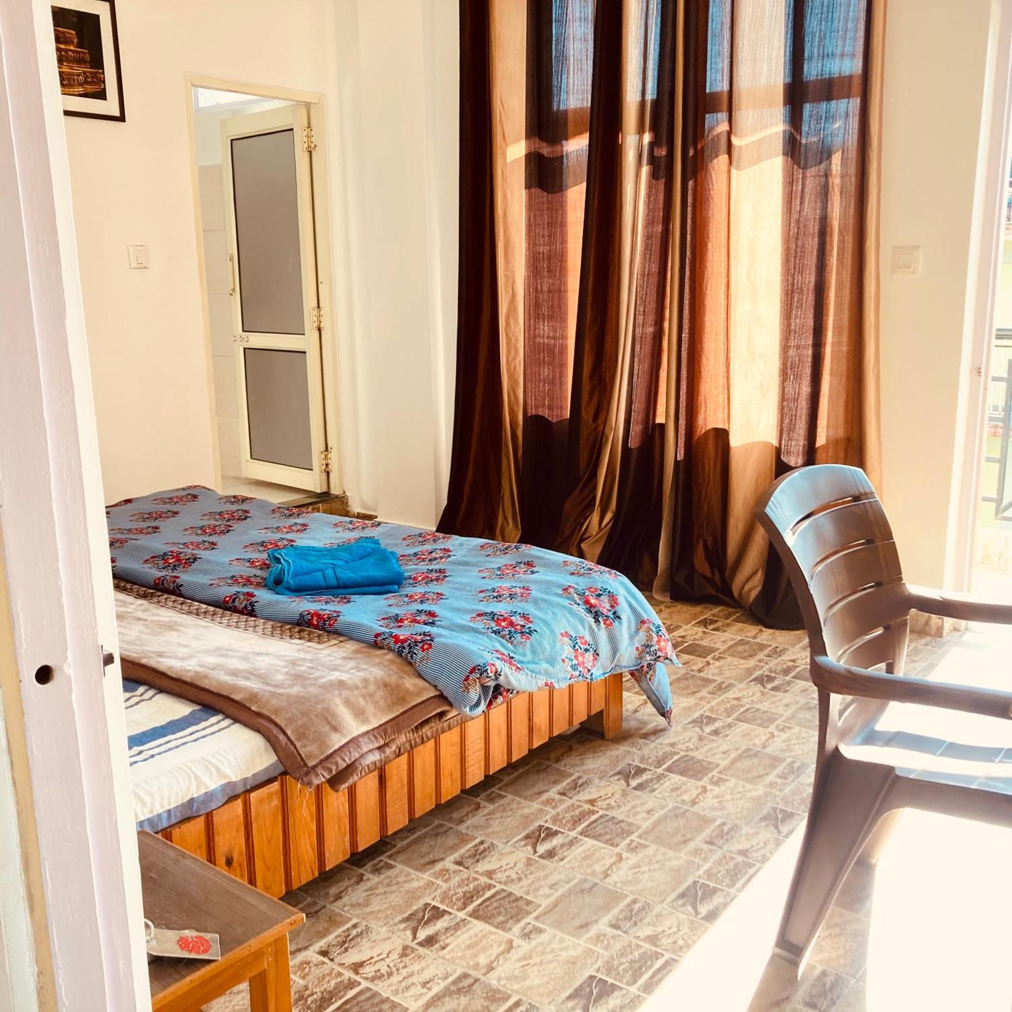 Oasis Guest House Bhagsu D'Shala Дармсала Екстер'єр фото