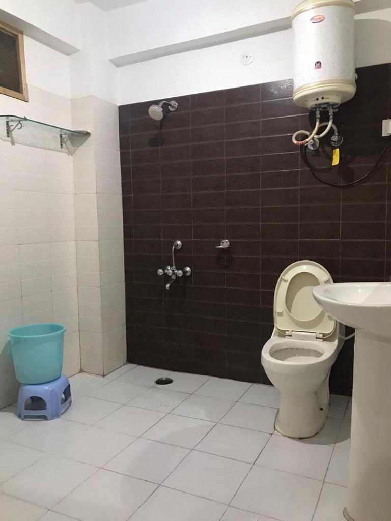 Oasis Guest House Bhagsu D'Shala Дармсала Екстер'єр фото