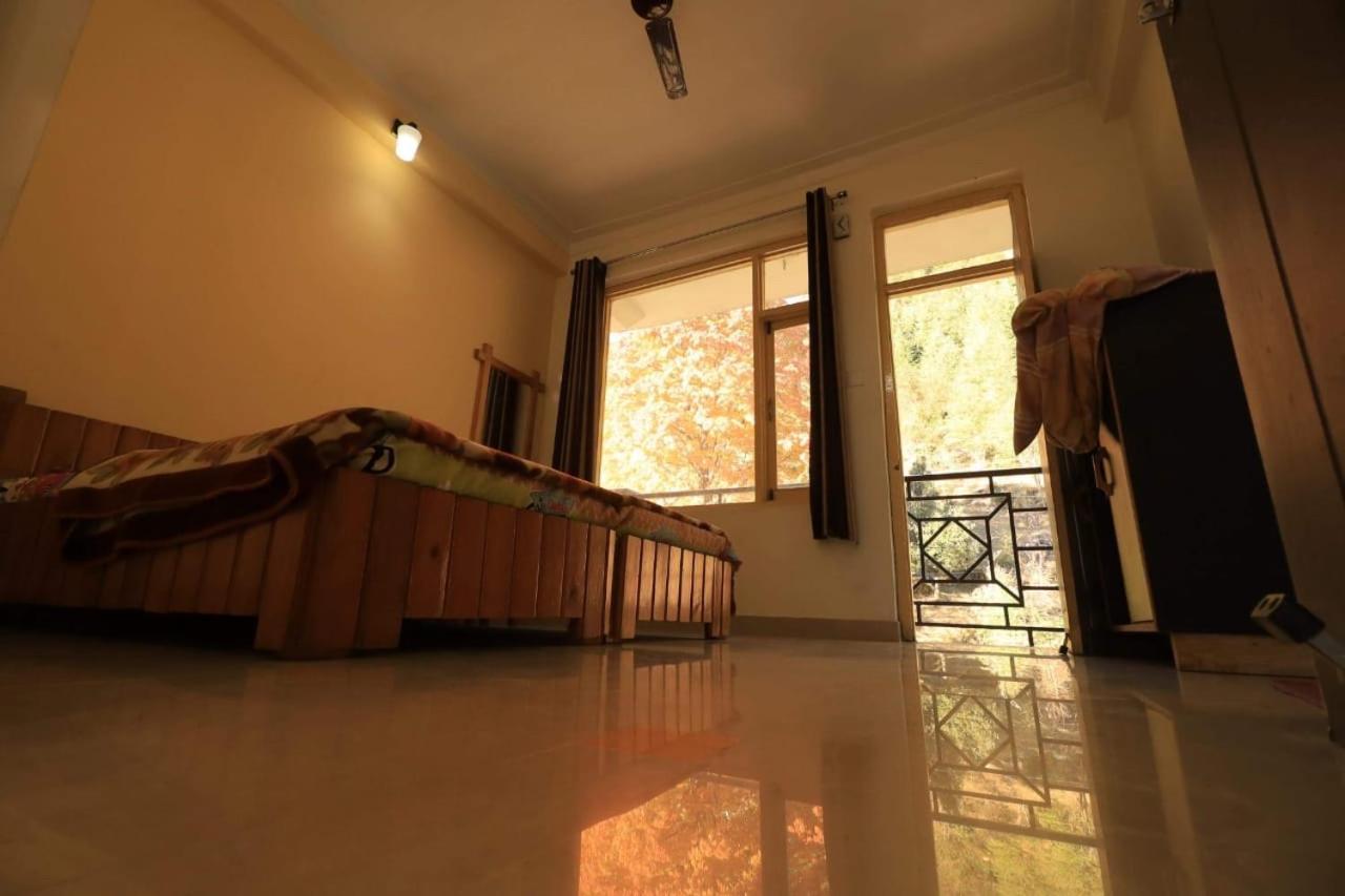 Oasis Guest House Bhagsu D'Shala Дармсала Екстер'єр фото