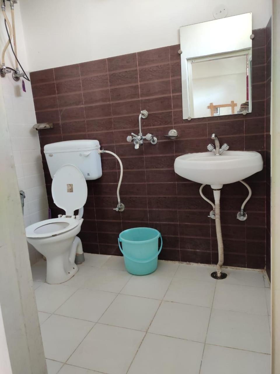 Oasis Guest House Bhagsu D'Shala Дармсала Екстер'єр фото