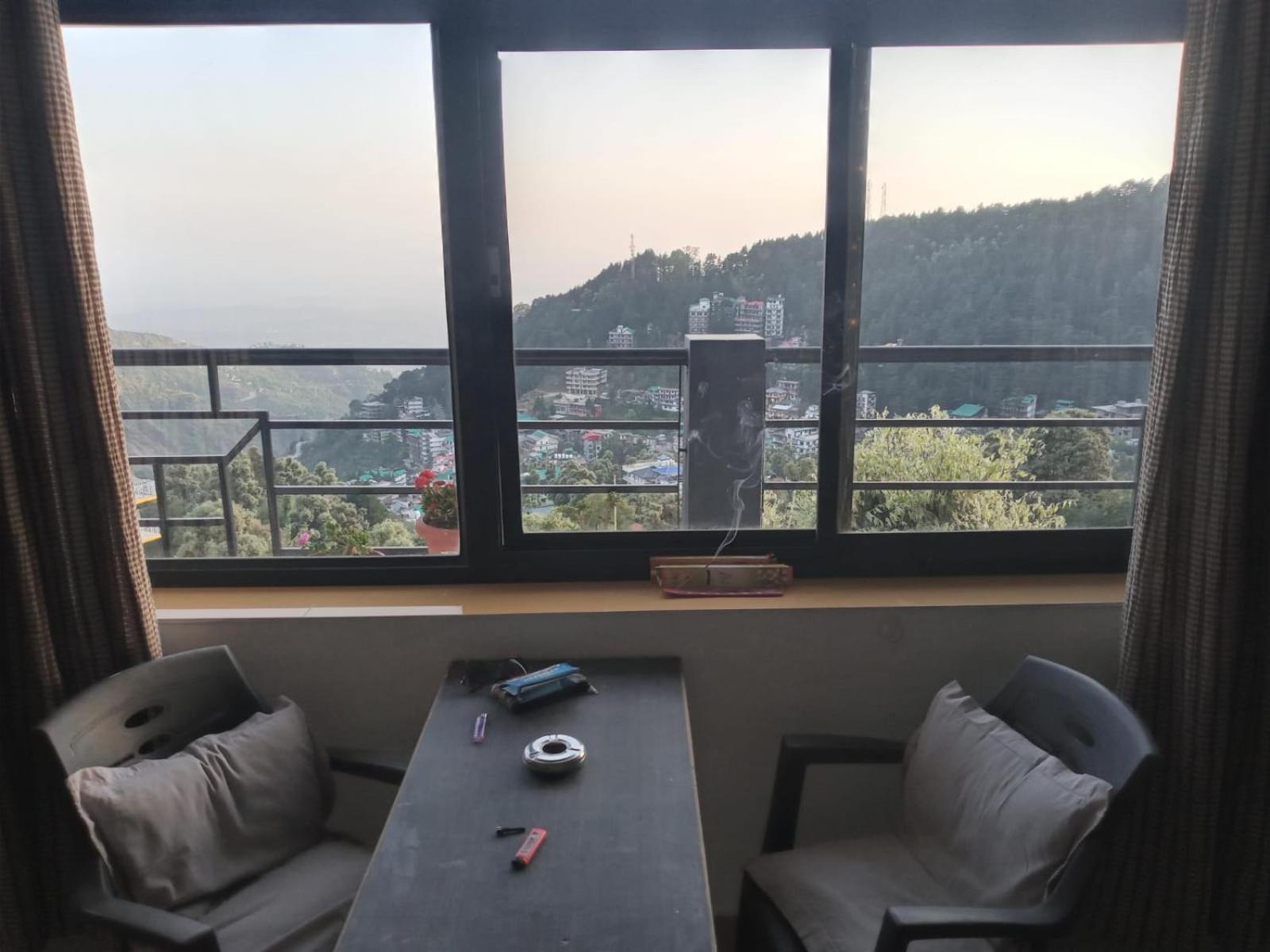 Oasis Guest House Bhagsu D'Shala Дармсала Екстер'єр фото