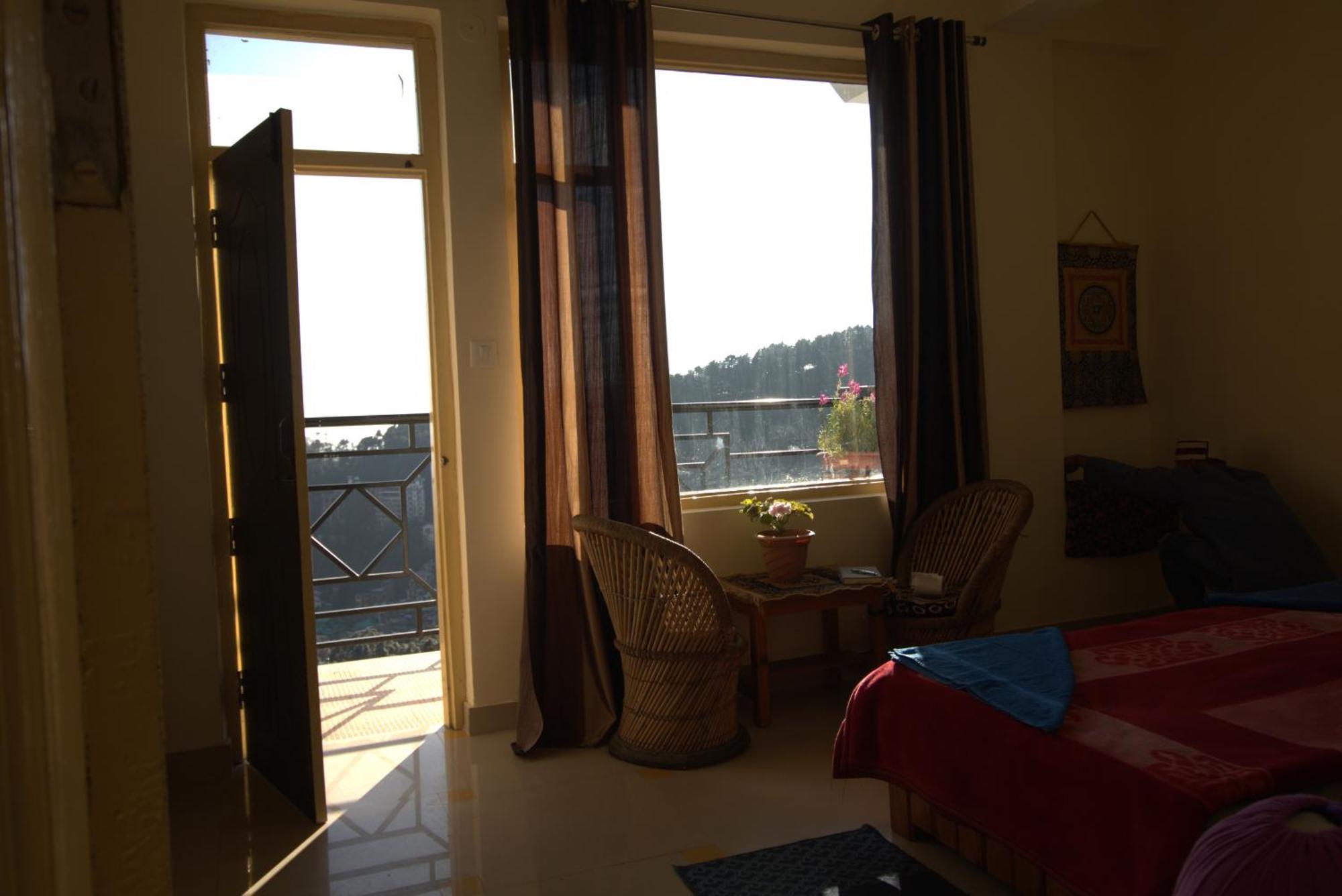 Oasis Guest House Bhagsu D'Shala Дармсала Екстер'єр фото