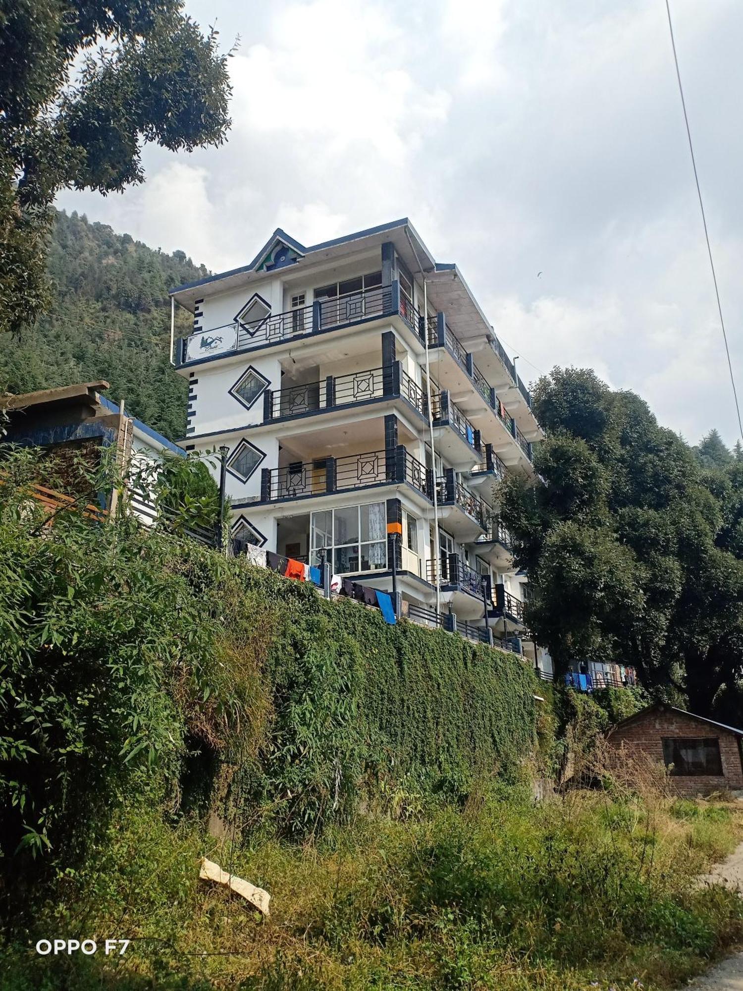 Oasis Guest House Bhagsu D'Shala Дармсала Екстер'єр фото